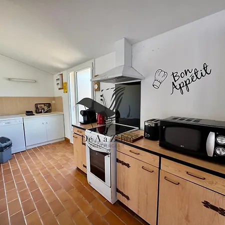 Gasthof L'oceane - Maison Au Calme Avec Terrasse, Centre De Bourg 3*