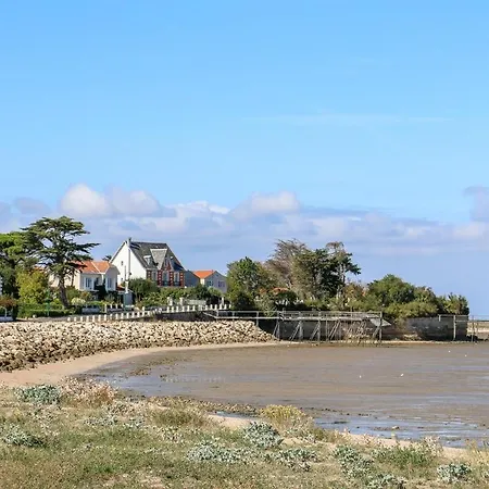 L'oceane - Maison Au Calme Avec Terrasse, Centre De Bourg 3* Port-des-Barques