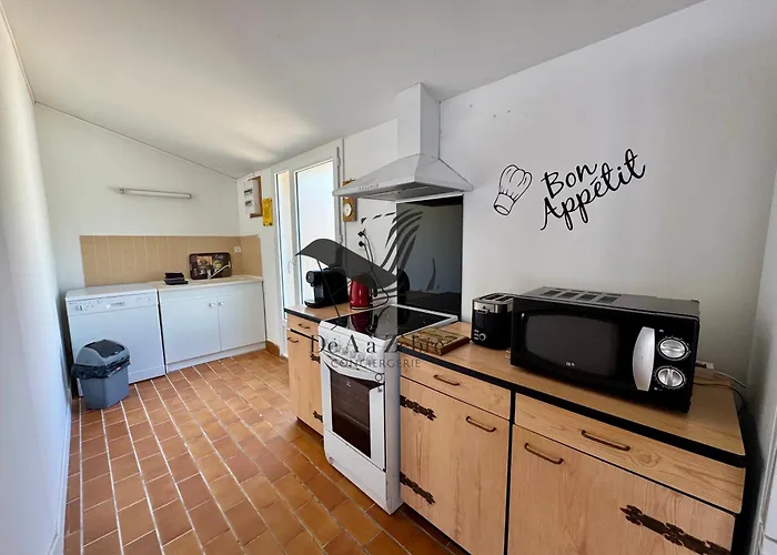 Vakantiehuis L'oceane - Maison Au Calme Avec Terrasse, Centre De Bourg *